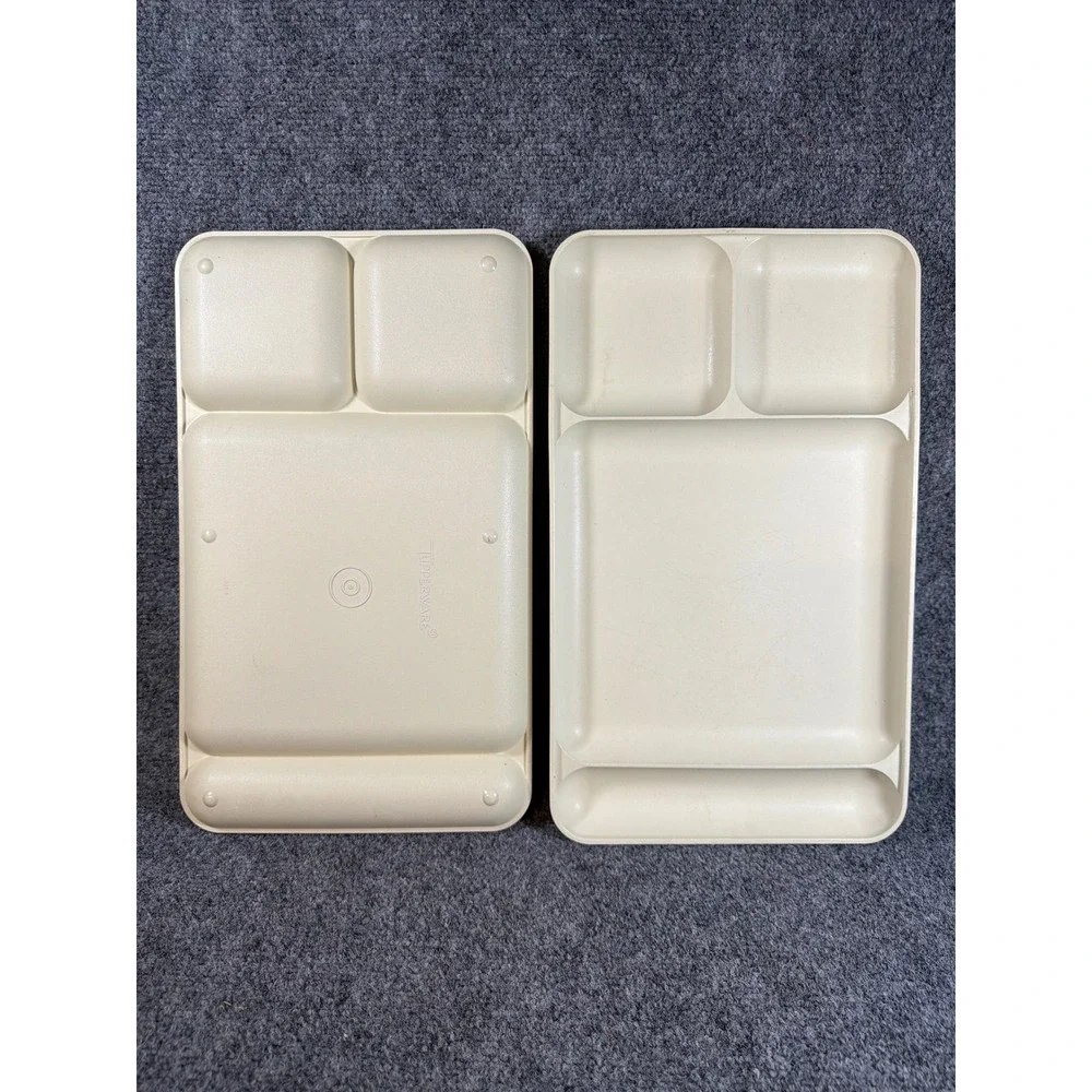 Tupperware vintage cafeteria